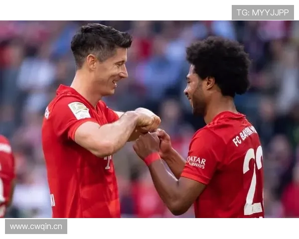 莱万与罗纳尔多终极对决:终结效率与巅峰统治力的核心差距在哪 莱万与罗纳尔多终极对决:终结效率与巅峰统治力的核心差距在哪